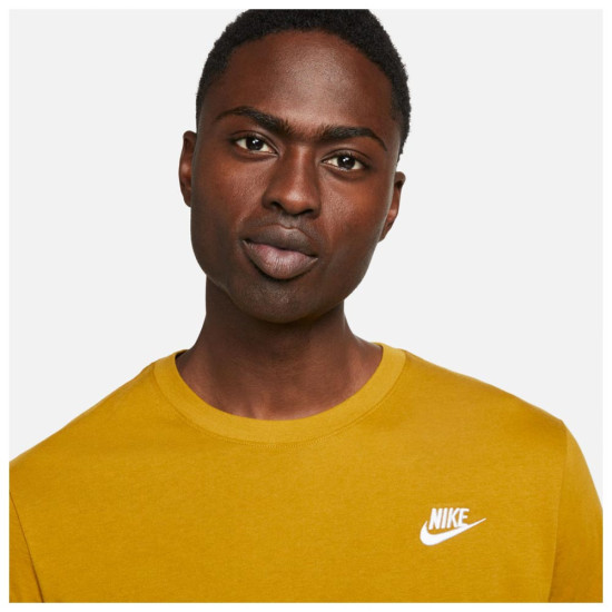 Nike Ανδρική κοντομάνικη μπλούζα Sportswear Club Nike Ανδρική κοντομάνικη μπλούζα Sportswear Club